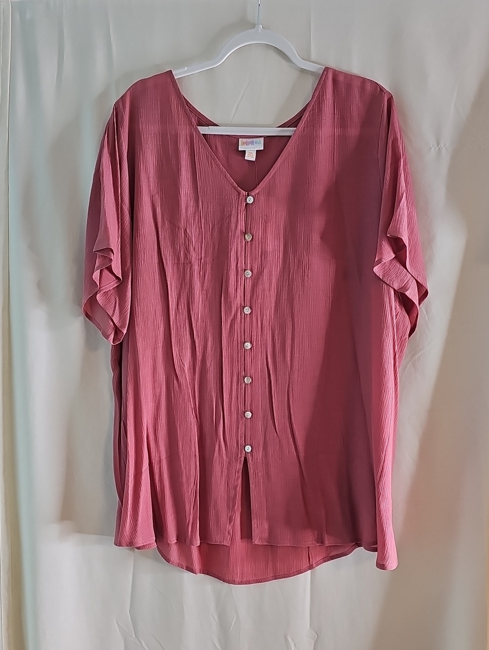 NWT LuLaRoe Shannah Rose Button-Front V-Neck Blouse